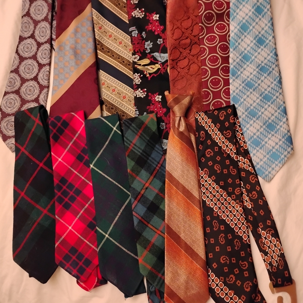 Lot 13 Vintage 1970s Neckties Wide Fat Retro Mod Striped Smile Birds Plaid Ties